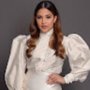 Meet your Posher, Dayra